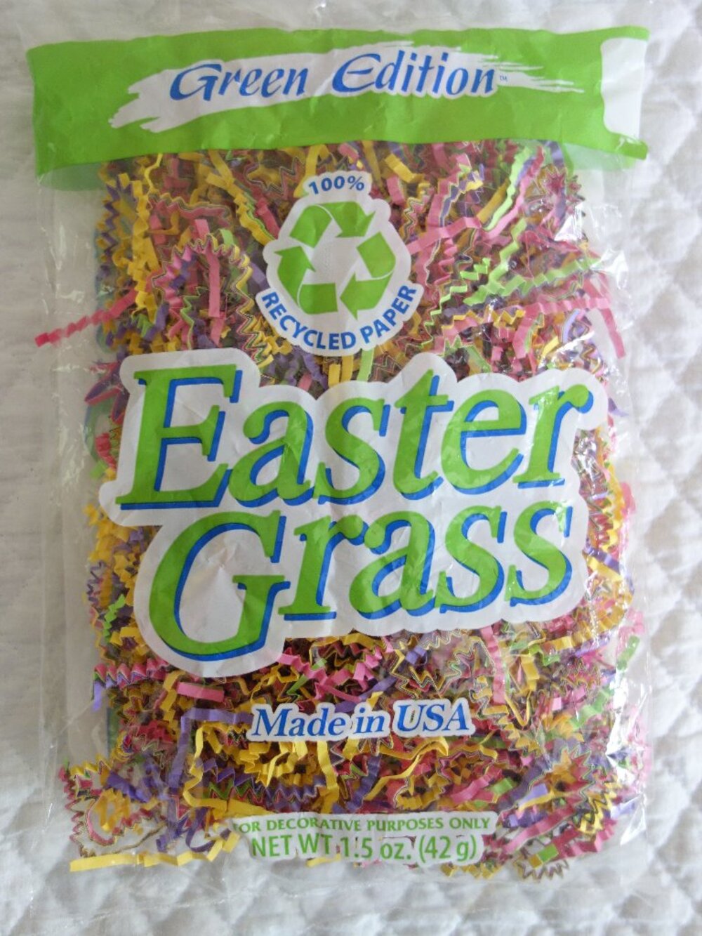 Vntg – New Sealed GREEN EDITION Recycled Paper Easter Grass USA Made